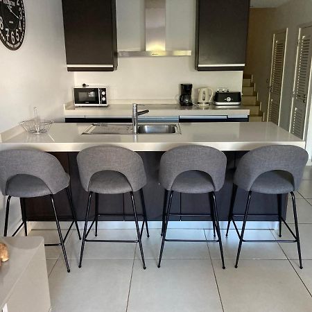 Modern 2 Bed Apartment ヴァーレ・ド・ローボ エクステリア 写真