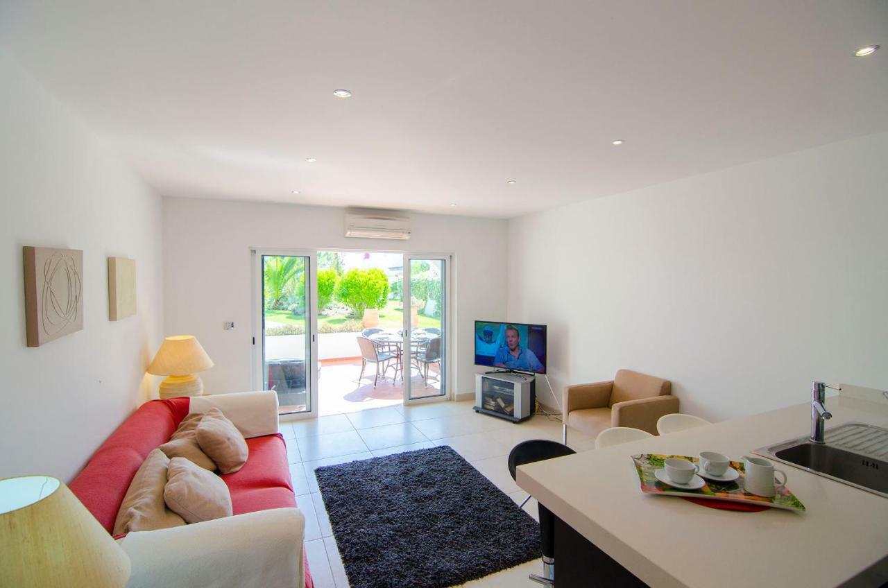 Modern 2 Bed Apartment ヴァーレ・ド・ローボ エクステリア 写真